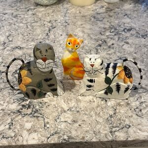🐾Adorable 🐈🐈‍⬛Handcrafted Wooden Cat Figurine Set - Multicolor Set of 3